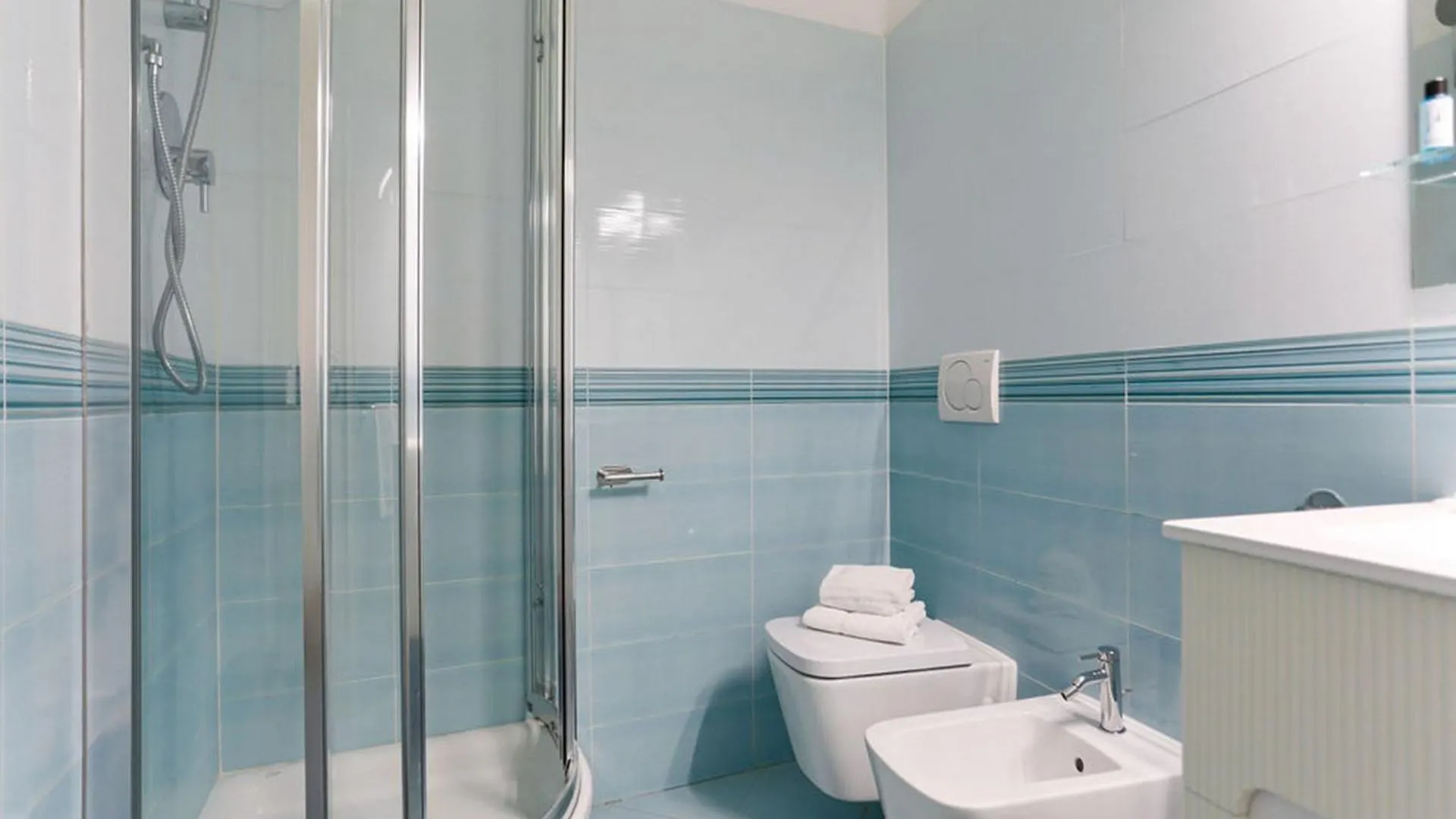 The Best Rent - Wonderful Multi-Bedroom Apartment In The Area Colonne Di San Lorenzo Милан 0*,