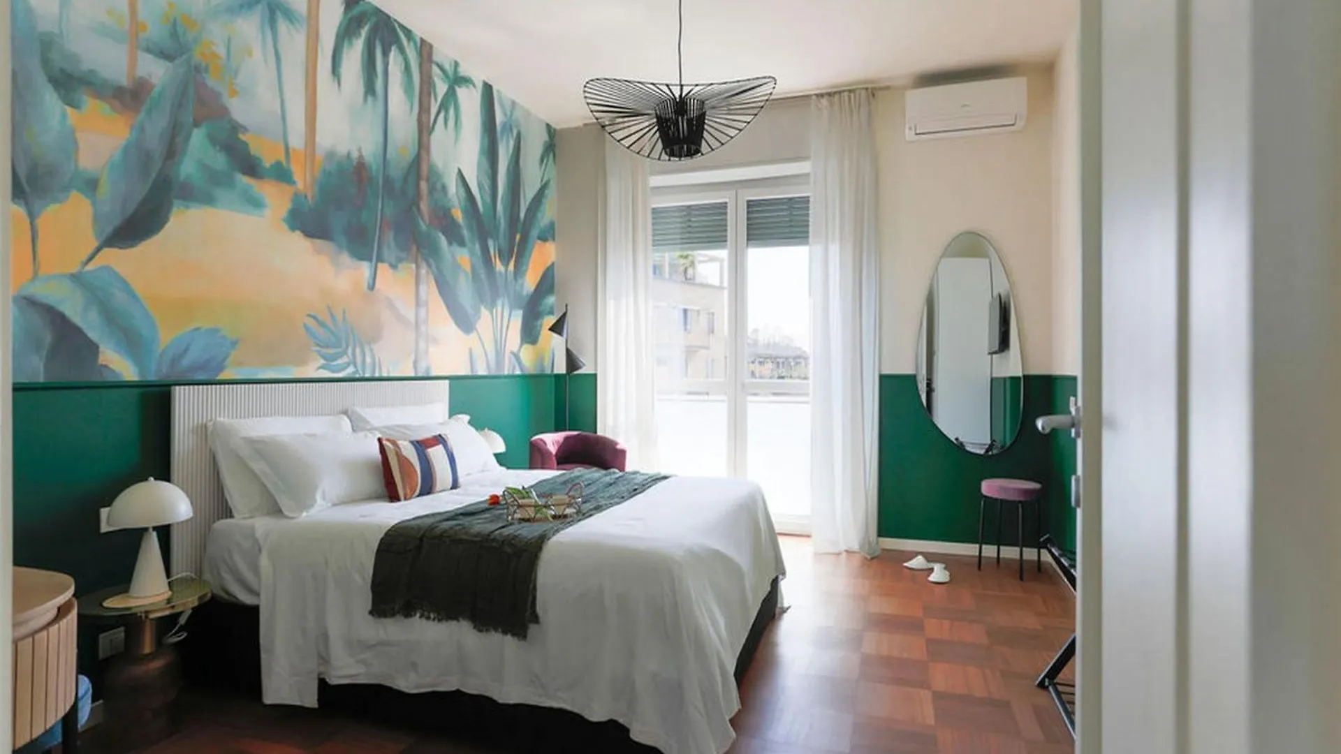 The Best Rent - Wonderful Multi-Bedroom Apartment In The Area Colonne Di San Lorenzo Mediolan 0*,  Włochy